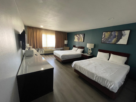 TWO DOUBLE BED NON SMOKING